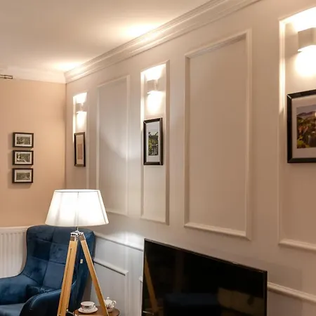 Comfort Stone Hill *